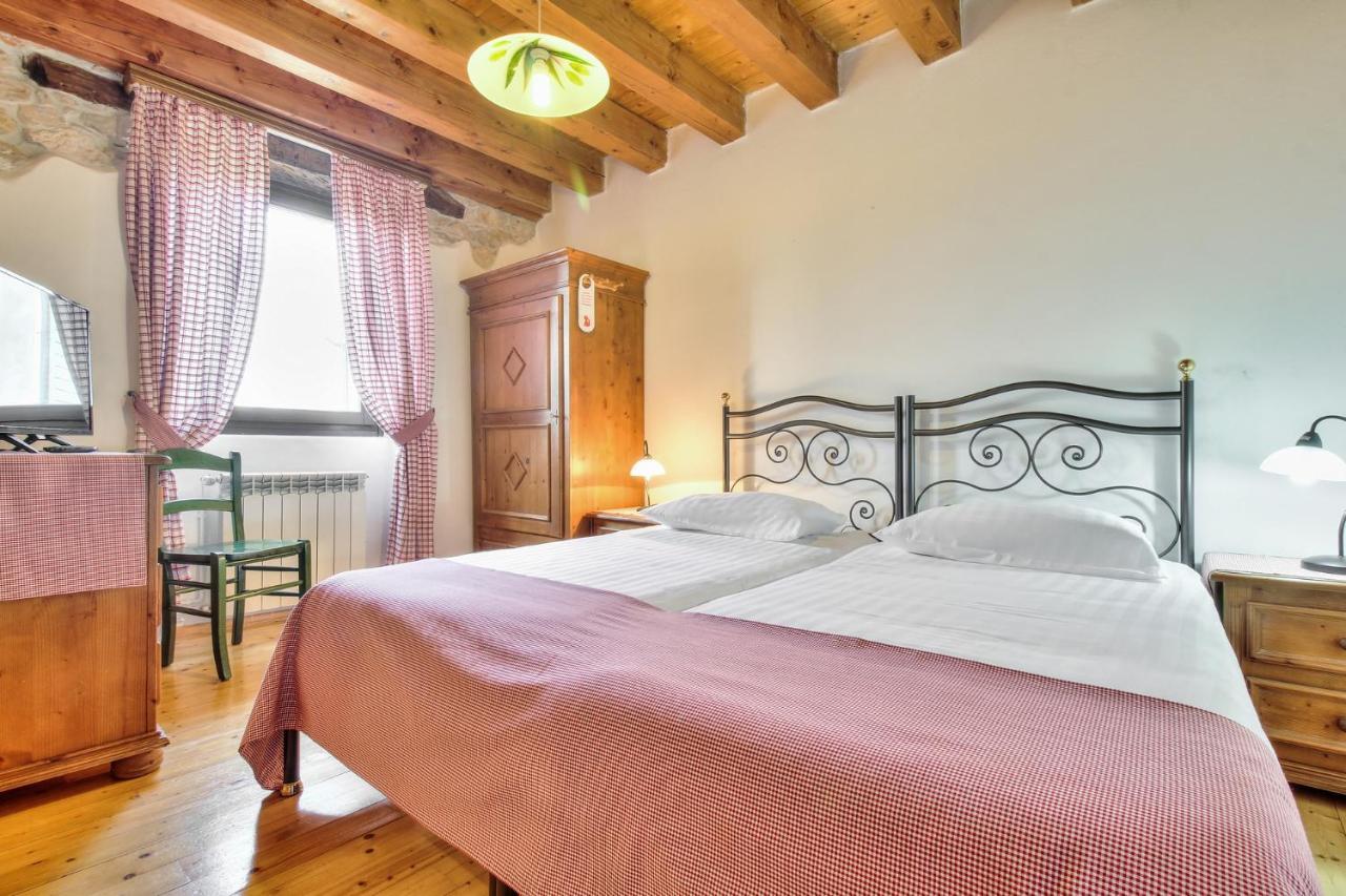 Casa Romantica La Parenzana Буйе Экстерьер фото