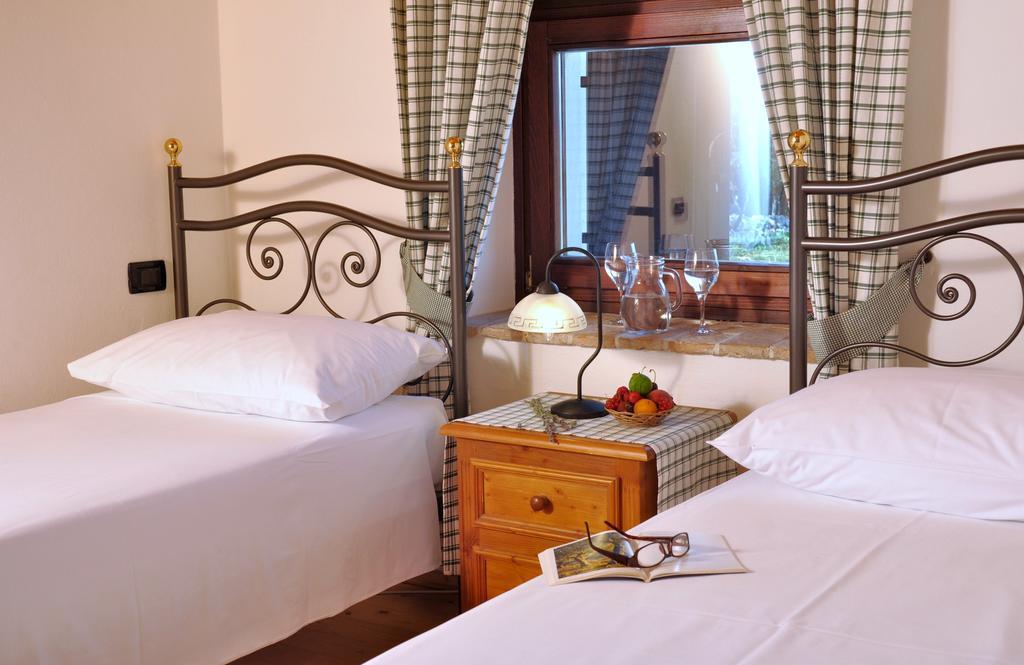 Casa Romantica La Parenzana Буйе Экстерьер фото